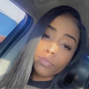 Meet your Posher, Tania